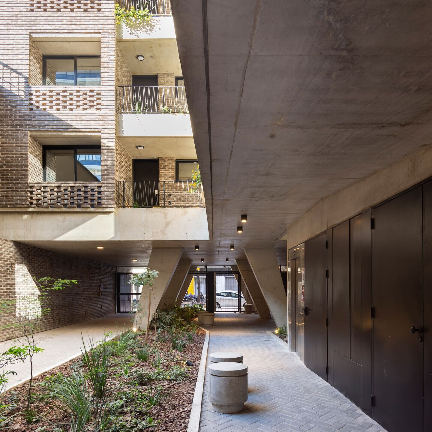 https://archello.com/story/136018/attachments/photos-videos/10 photo_credit Ramiro Sosa