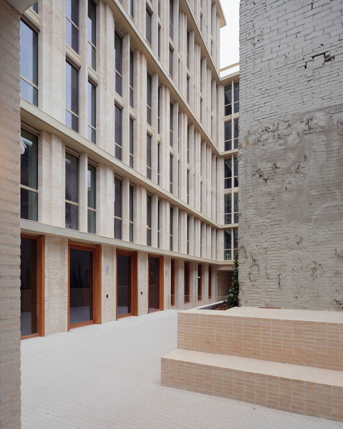 https://archello.com/story/136094/attachments/photos-videos/9 photo_credit Gregori Civera