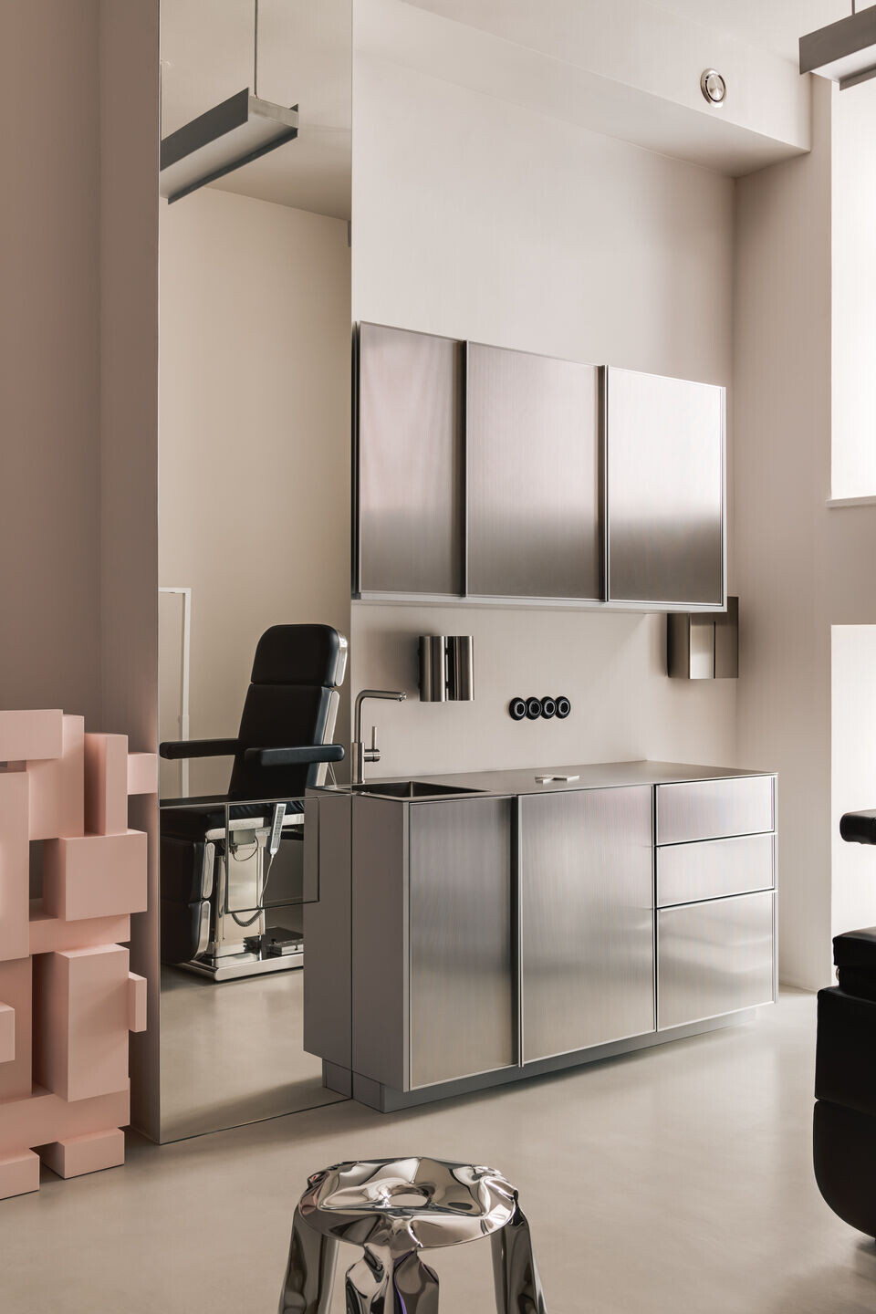 https://archello.com/story/136146/attachments/photos-videos/23 photo_credit ONI studio