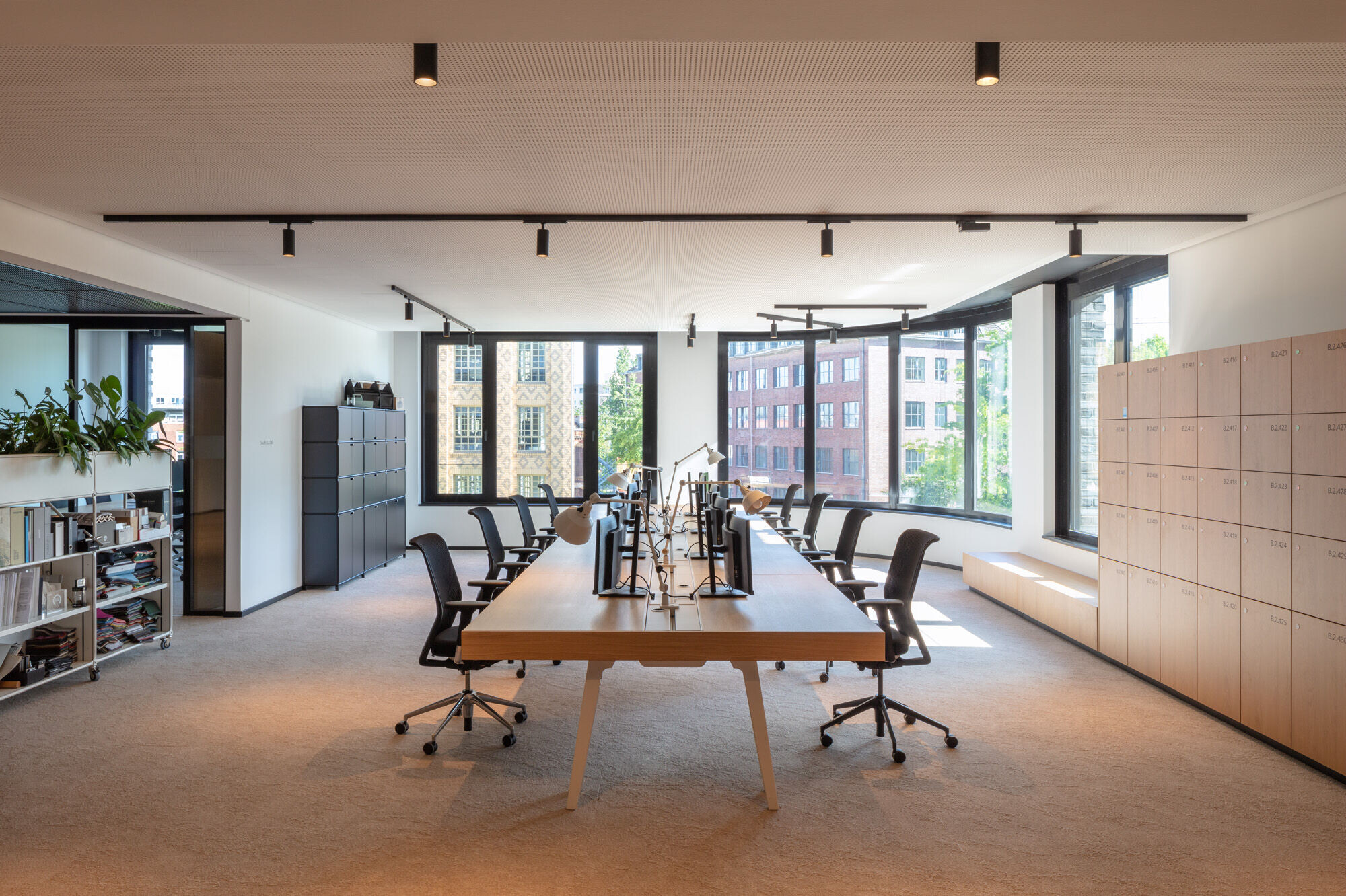 https://archello.com/story/136188/attachments/photos-videos/8 photo_credit © HGEsch Photography