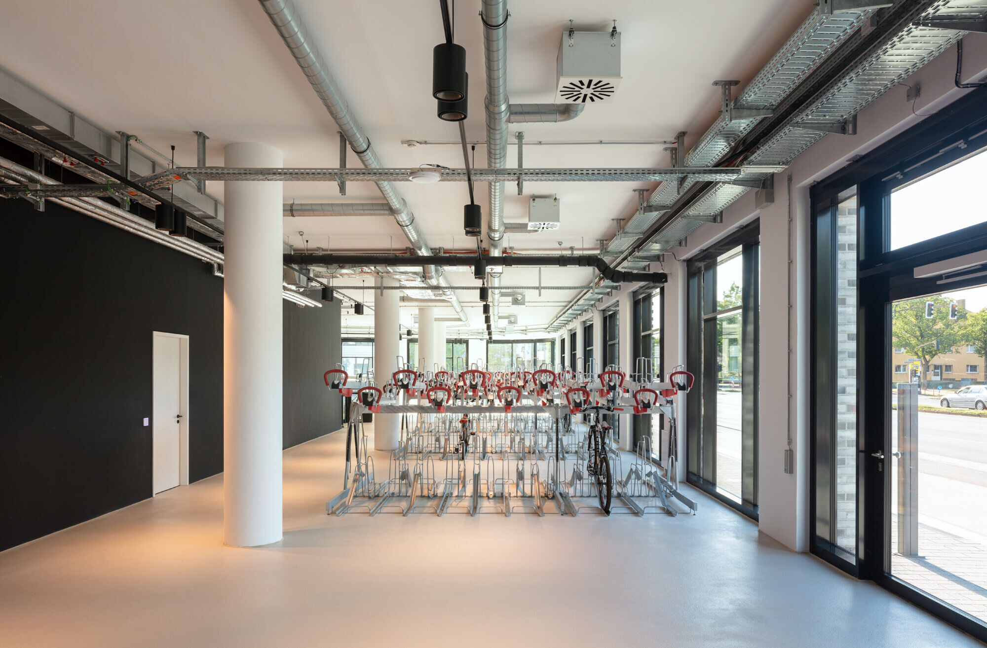 https://archello.com/story/136188/attachments/photos-videos/13 photo_credit © HGEsch Photography