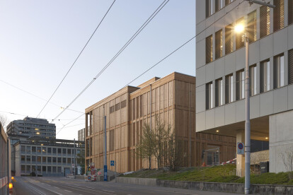 Detail: The planned disassembly of a temporary wooden sports hall in Zurich