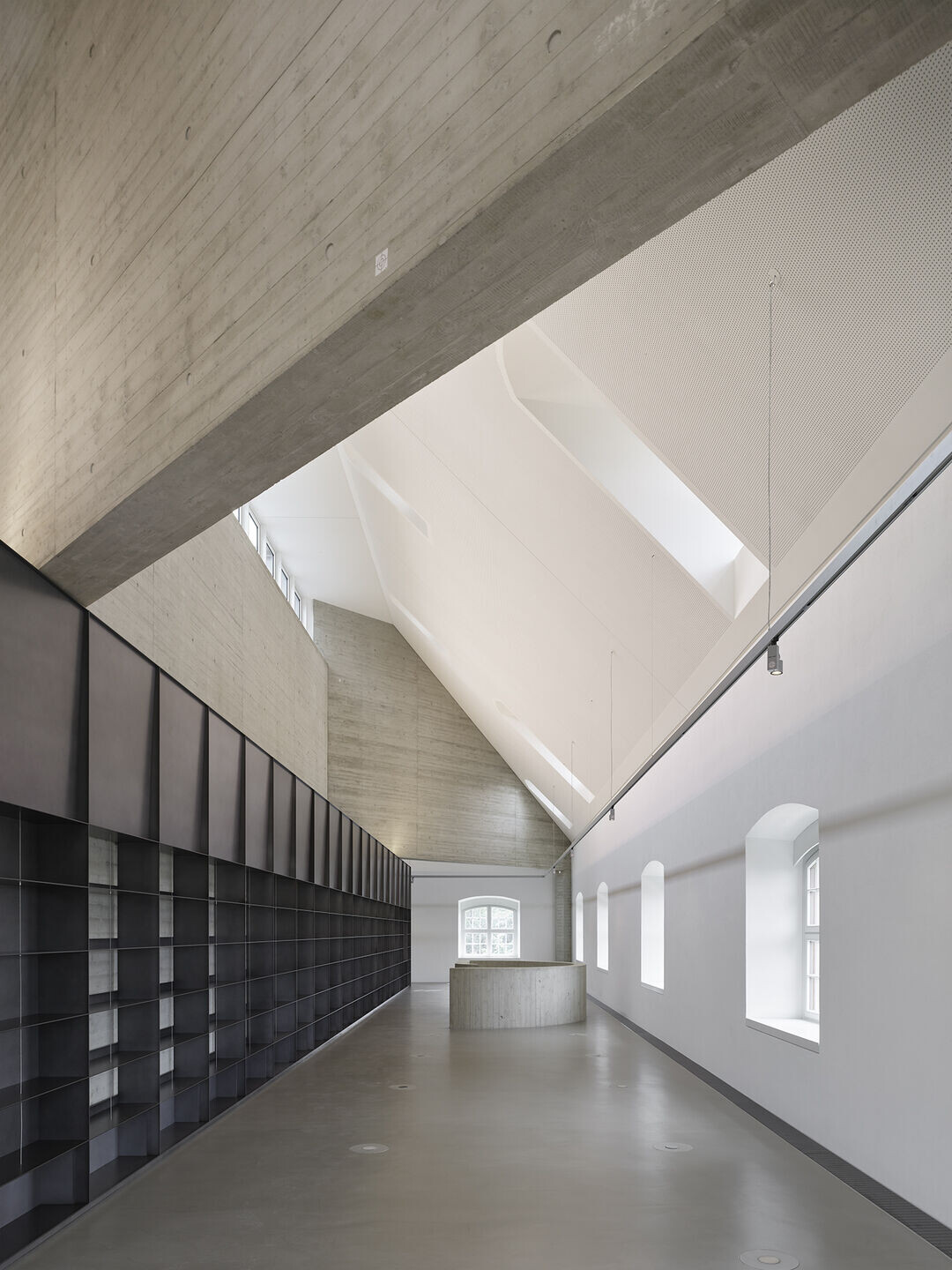 https://archello.com/story/136265/attachments/photos-videos/3 photo_credit Roland Halbe