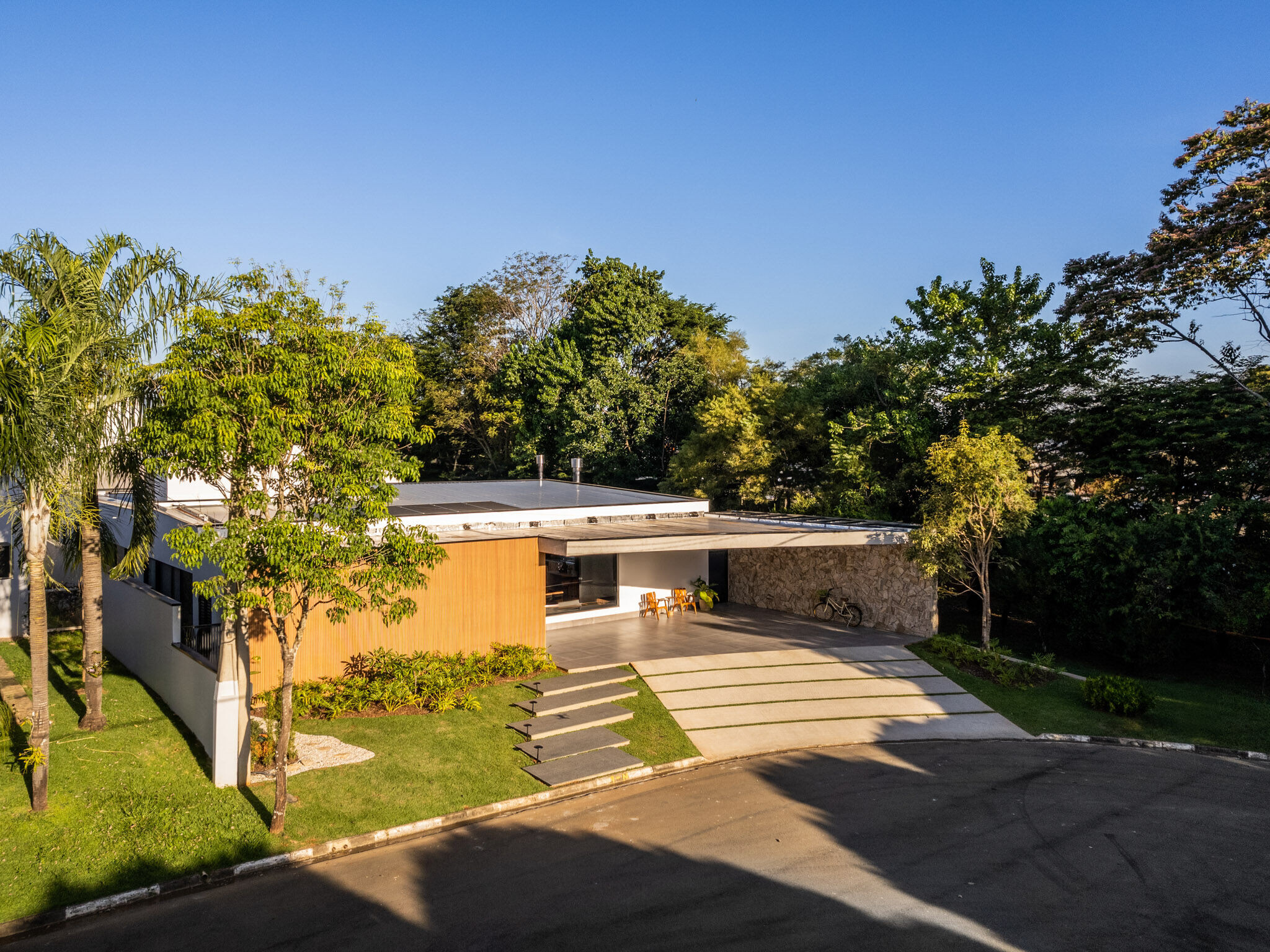 https://archello.com/story/136311/attachments/photos-videos/6 photo_credit Guilherme Pucci