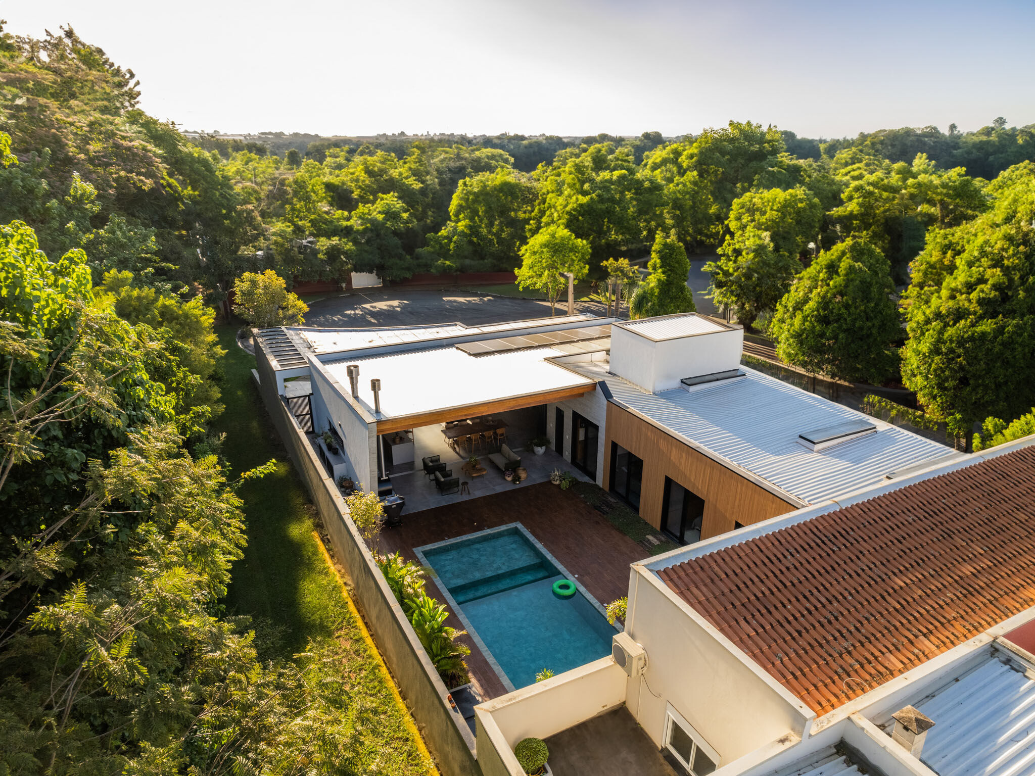 https://archello.com/story/136311/attachments/photos-videos/7 photo_credit Guilherme Pucci