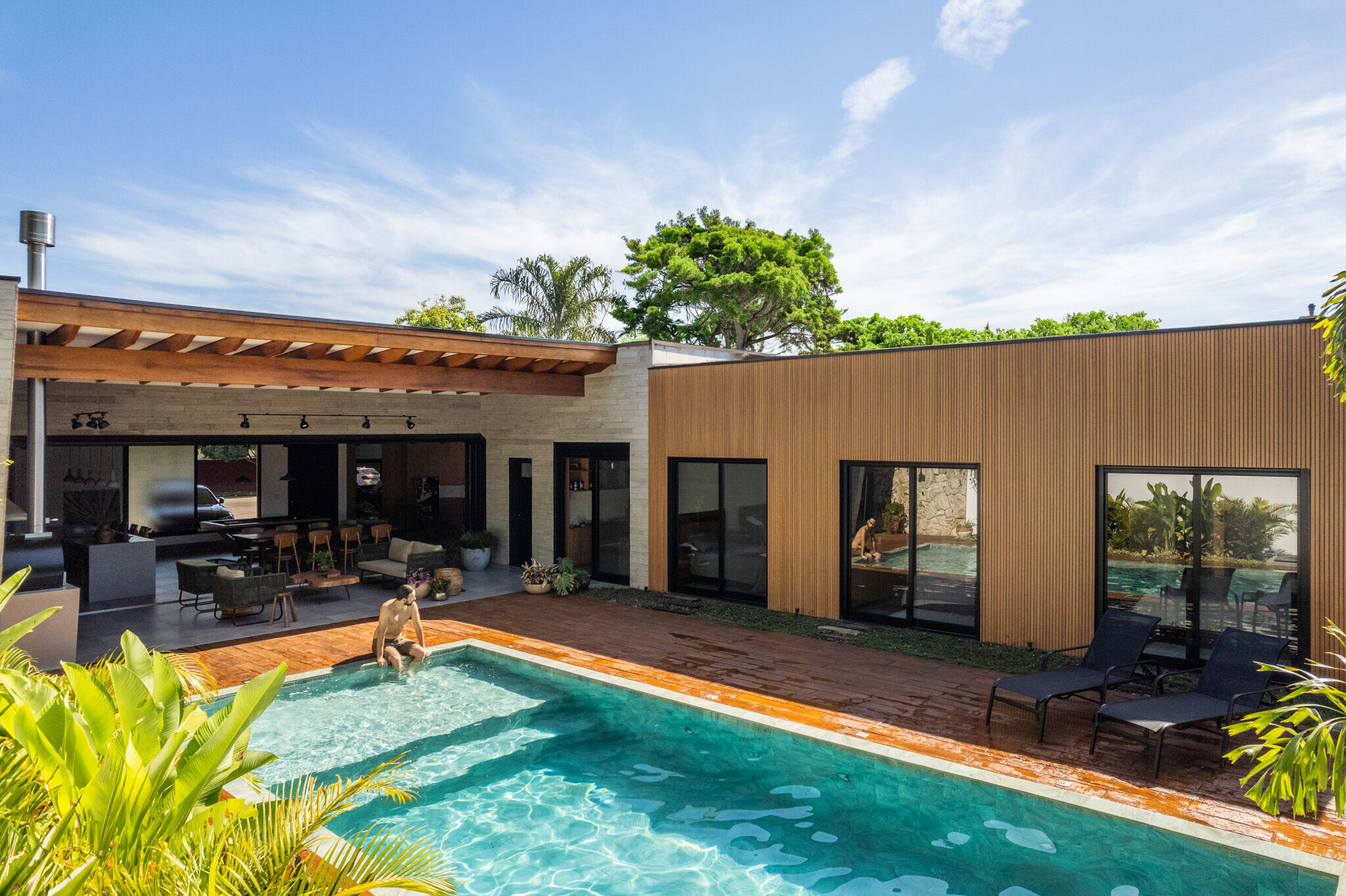 https://archello.com/story/136311/attachments/photos-videos/9 photo_credit Guilherme Pucci