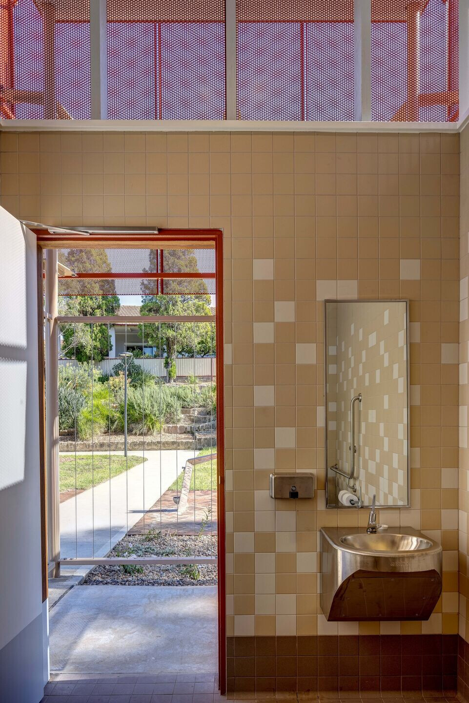 https://archello.com/story/136281/attachments/photos-videos/14 photo_credit Brett Boardman