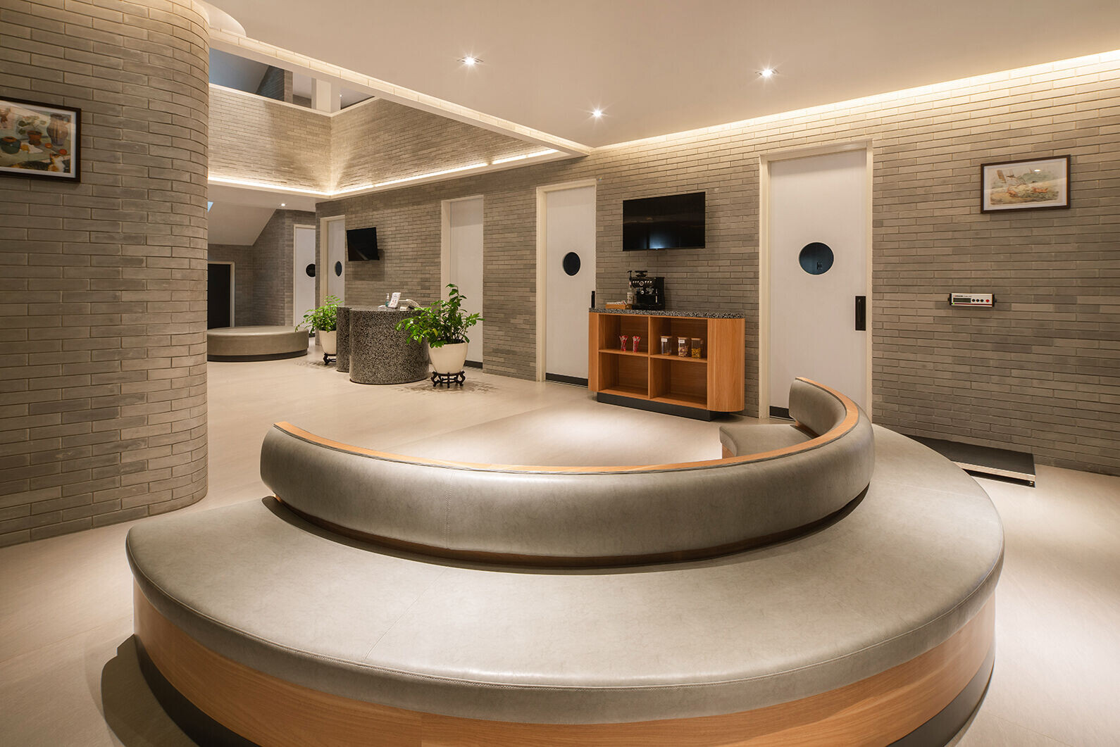 https://archello.com/story/136334/attachments/photos-videos/37 photo_credit Ernest Theofilus