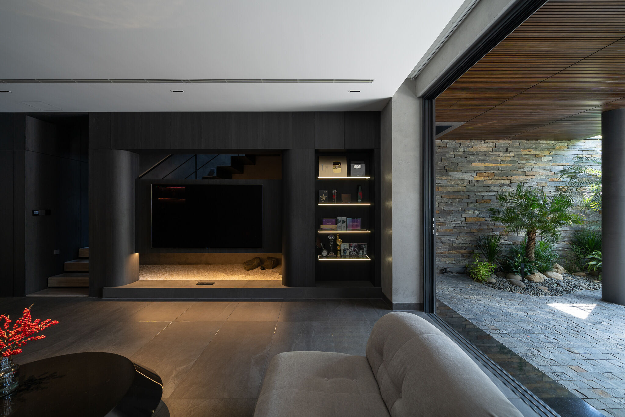 https://archello.com/story/136396/attachments/photos-videos/38 photo_credit Quang Dam