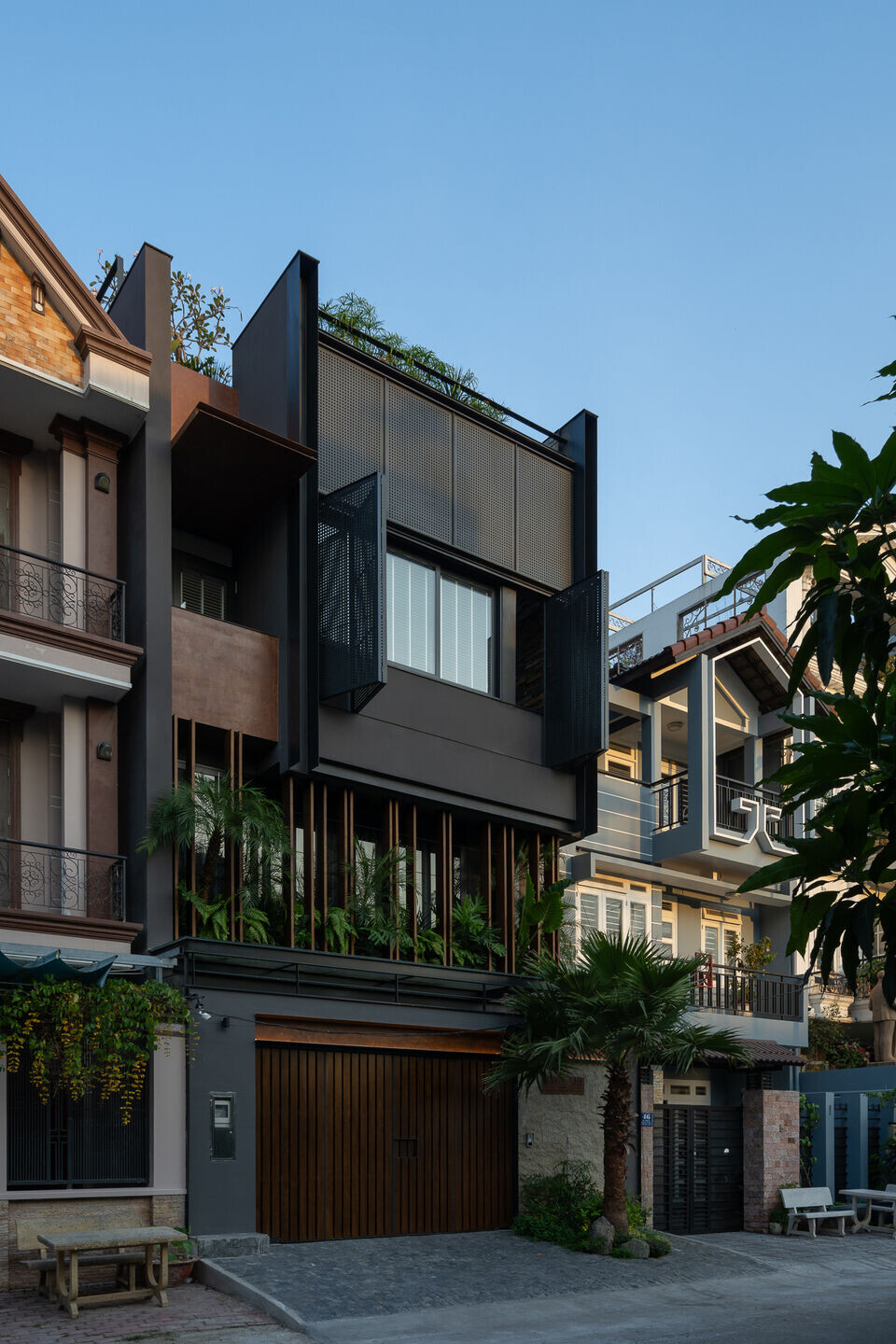 https://archello.com/story/136396/attachments/photos-videos/5 photo_credit Quang Dam