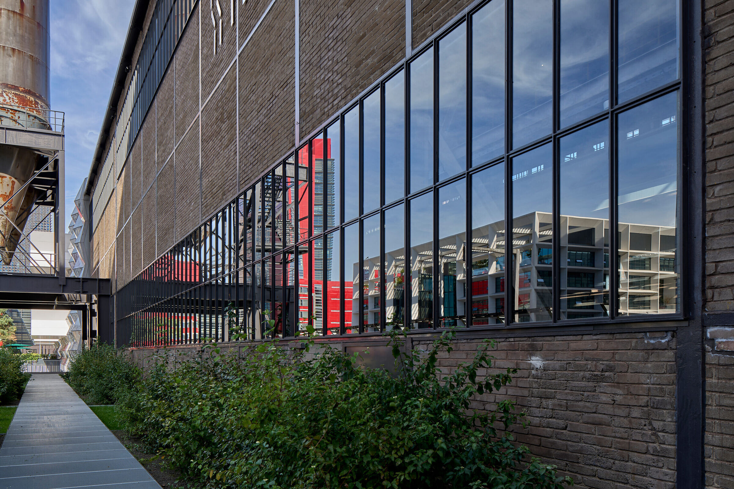 https://archello.com/story/136430/attachments/photos-videos/3 photo_credit ©Eric Chenal