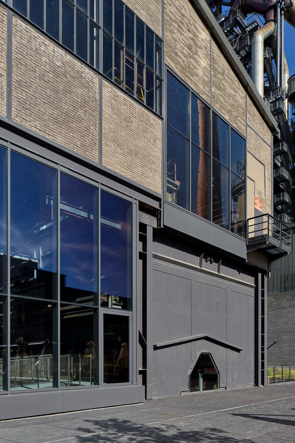 https://archello.com/story/136430/attachments/photos-videos/5 photo_credit ©Eric Chenal