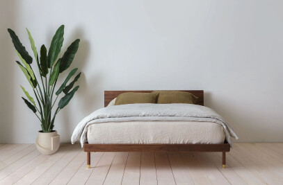 Simple Bed Walnut