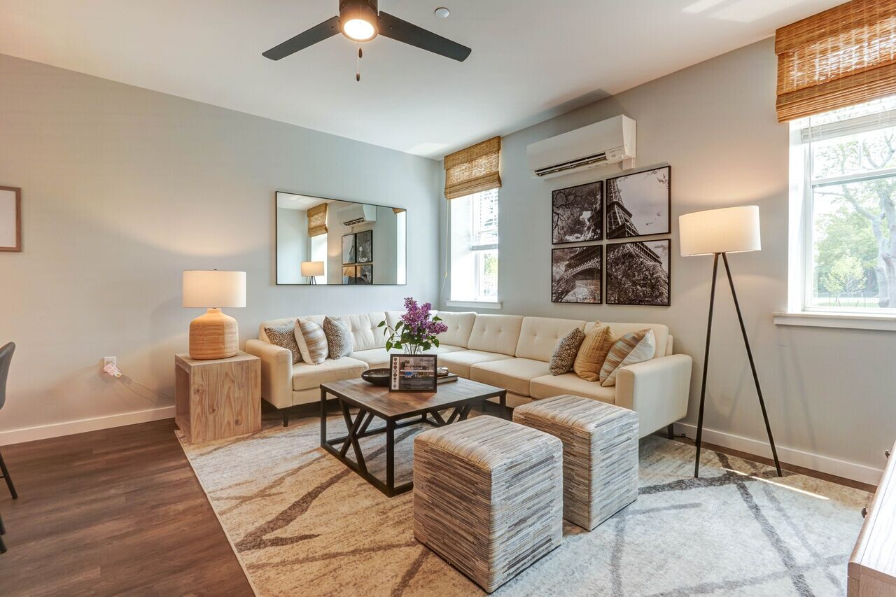 https://archello.com/story/136547/attachments/photos-videos/4 photo_credit Photo property of the owners at The Belmont At Eastview
