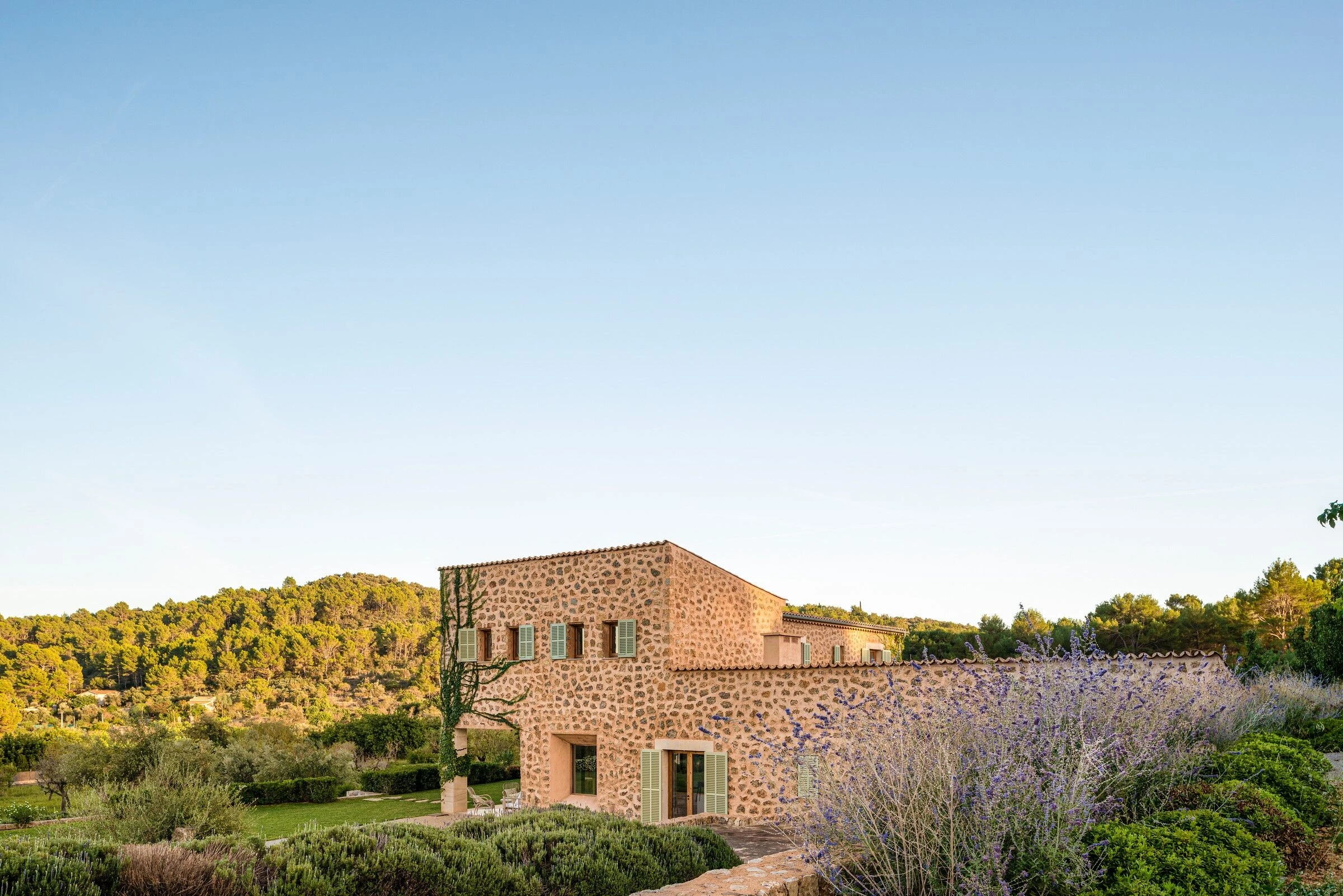 https://archello.com/story/136551/attachments/photos-videos/11 photo_credit Lluís Bort