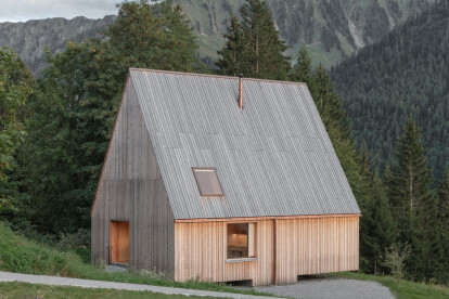 Bernardo Bader Architekten designs a contemporary take on a traditional hut