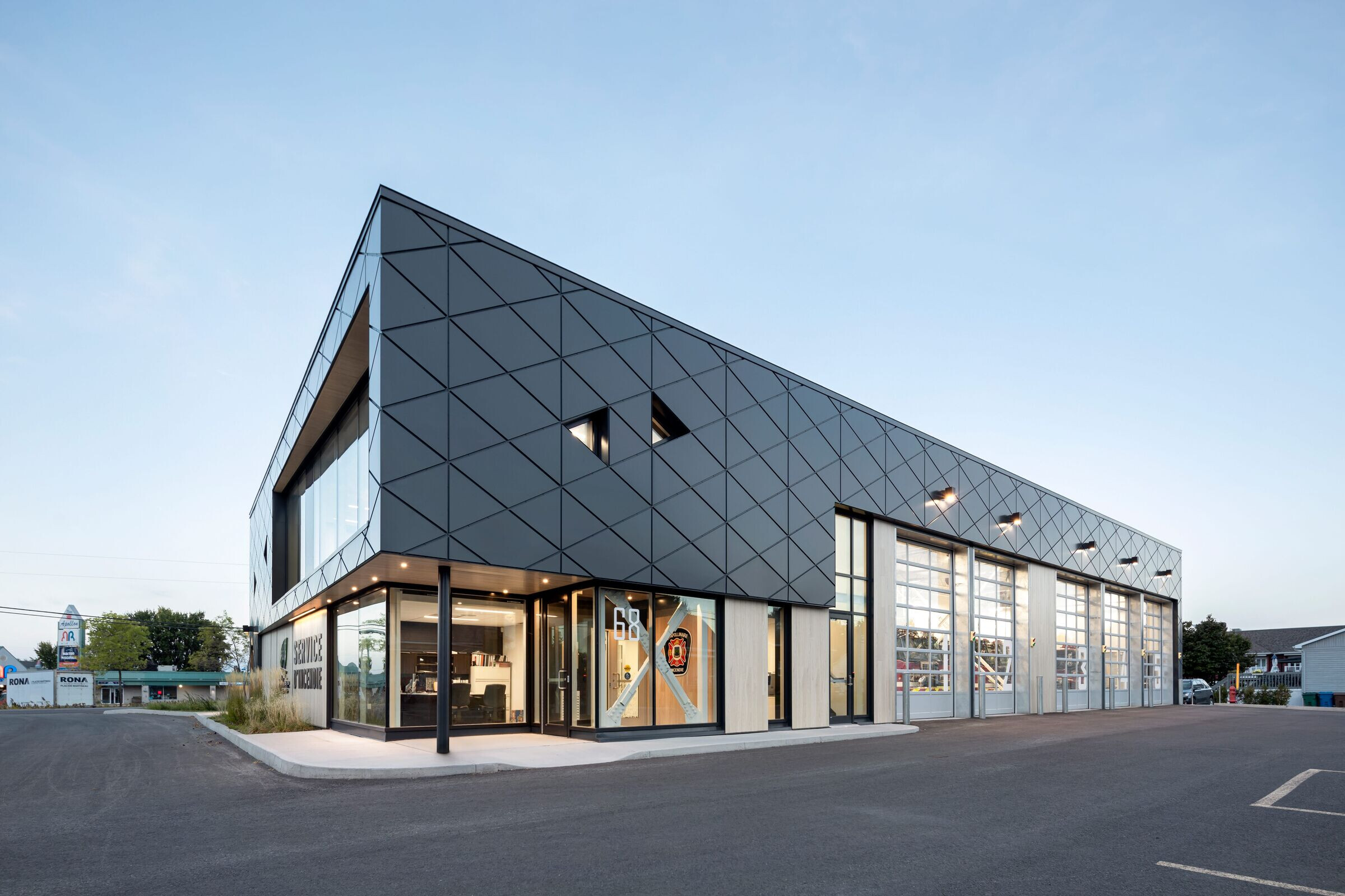 https://archello.com/story/136780/attachments/photos-videos/3 photo_credit 1px.ca - Dave Tremblay
