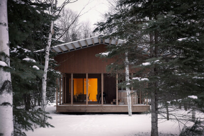 Appareil Architecture’s prefabricated modular cabin prioritizes eco-responsibility