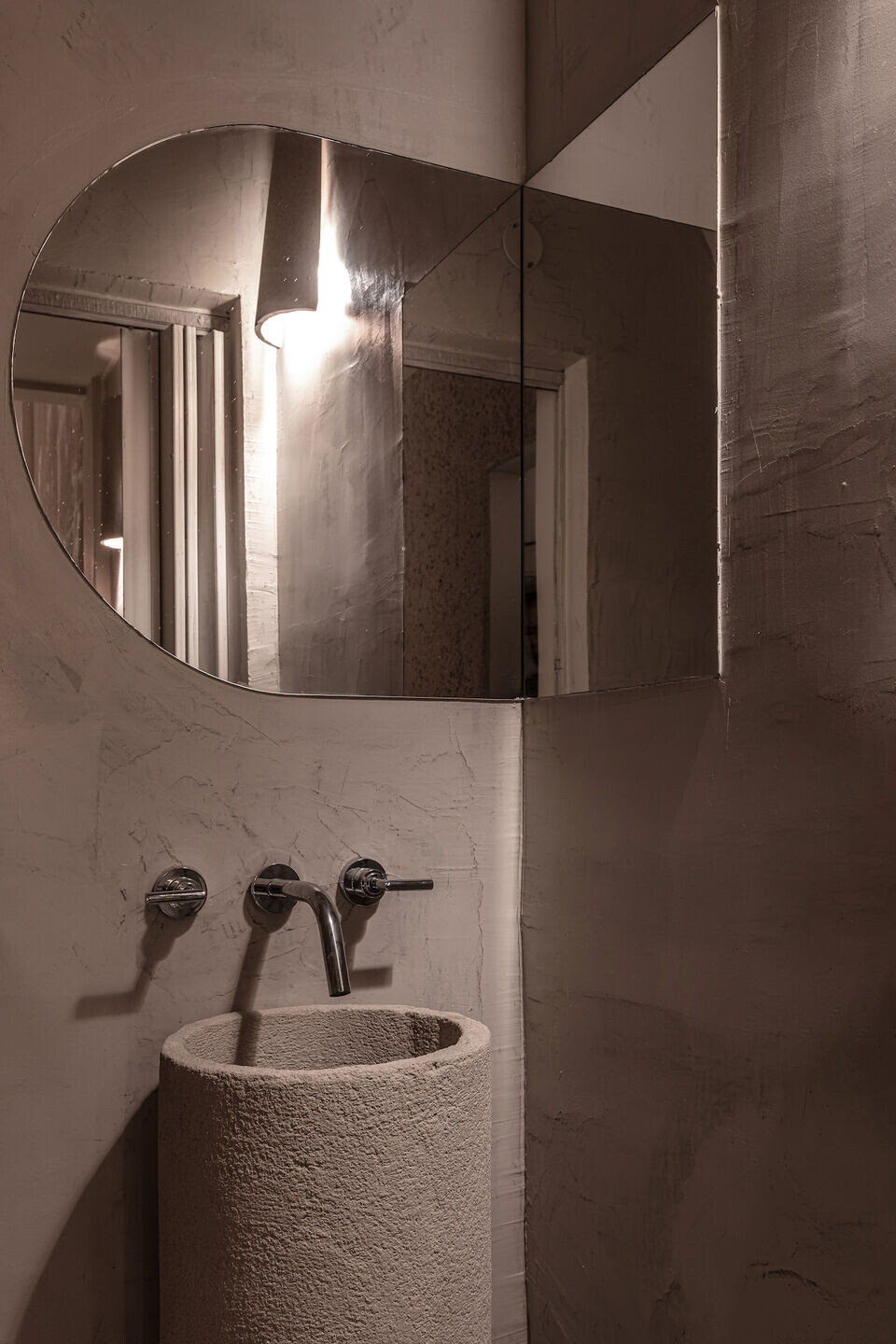 https://archello.com/story/136881/attachments/photos-videos/4 photo_credit Federico Kulekdjian
