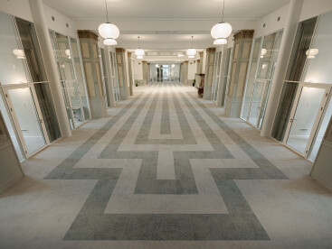 'Labyrinth' floor pattern