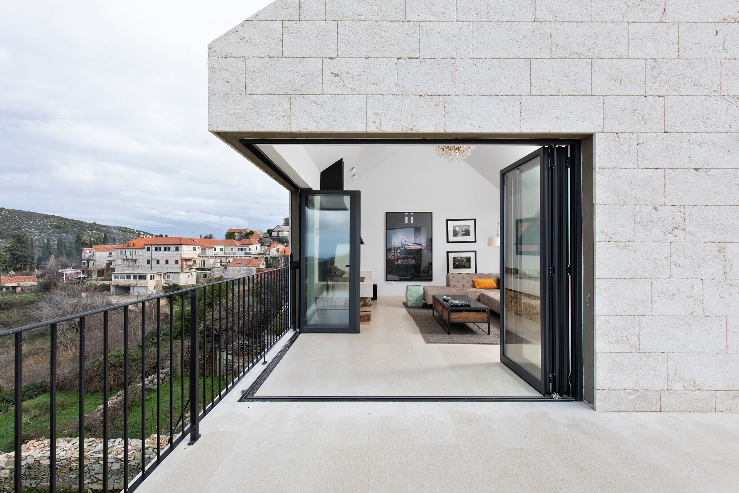https://archello.com/story/137025/attachments/photos-videos/8 photo_credit Robert Matic