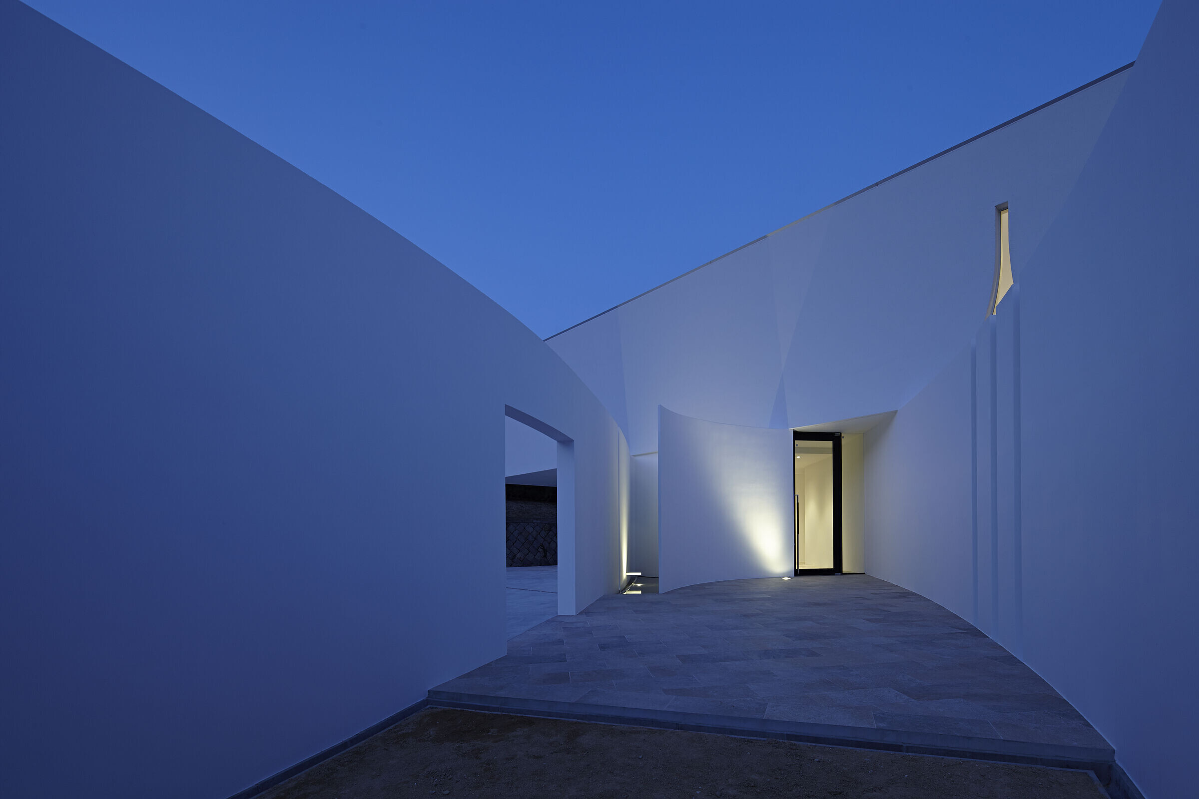 https://archello.com/story/137215/attachments/photos-videos/13 photo_credit Koichi Torimura