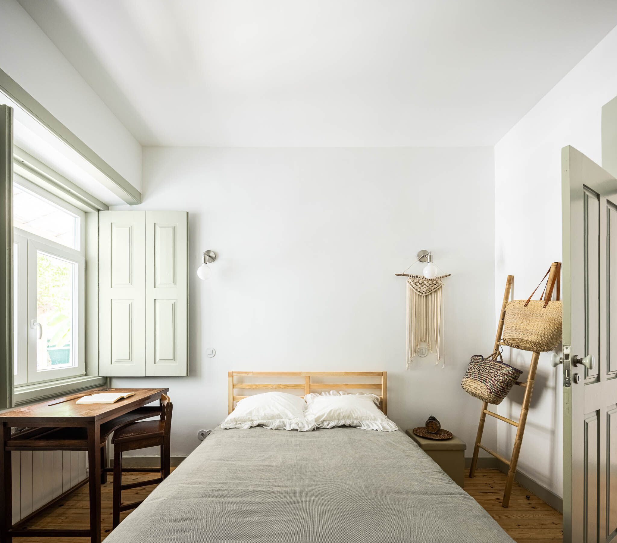 https://archello.com/story/137297/attachments/photos-videos/15 photo_credit Ivo Tavares Studio