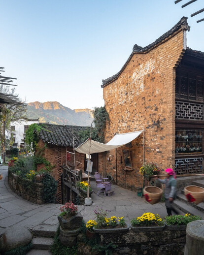 Renovation of Huangling Ancient Village