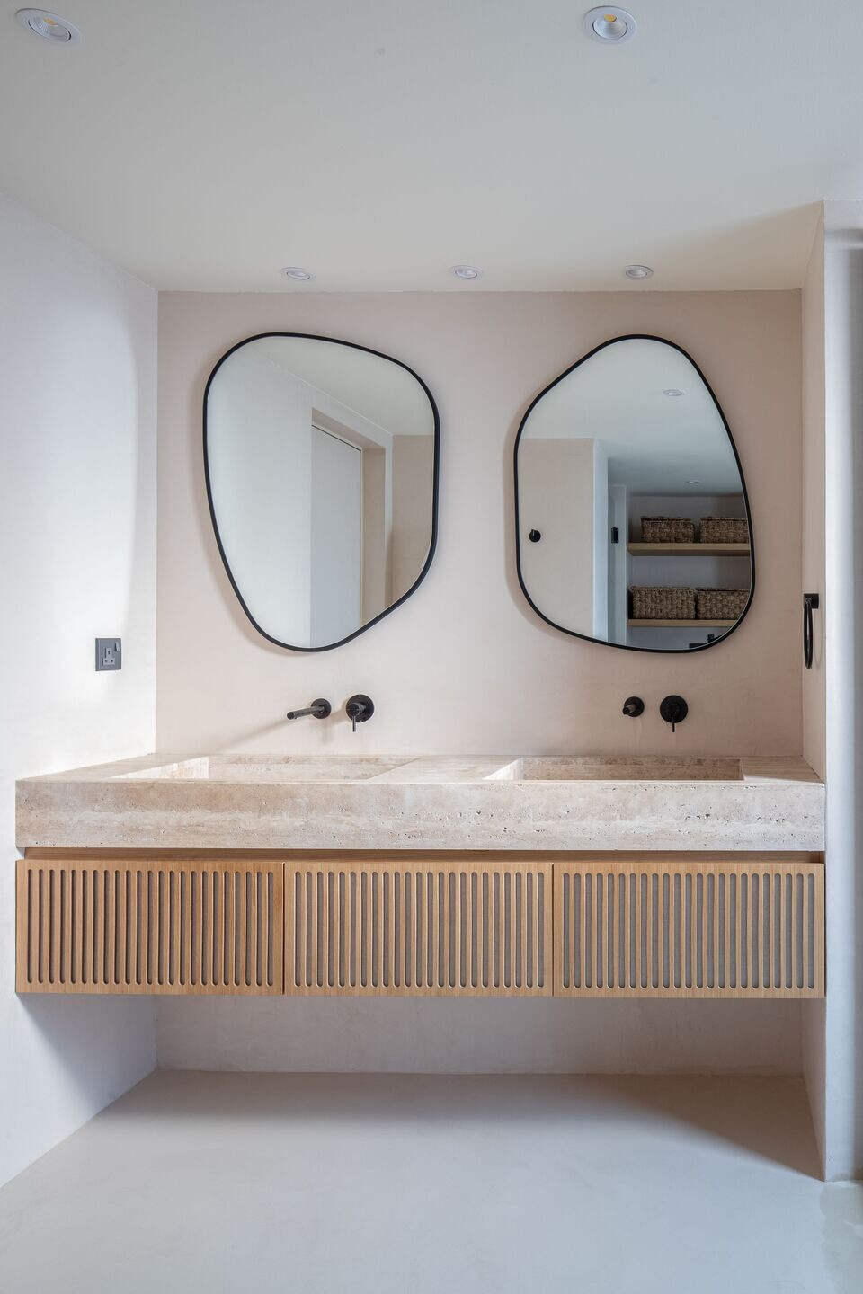 https://archello.com/story/137937/attachments/photos-videos/8 photo_credit DUA Photography Studio