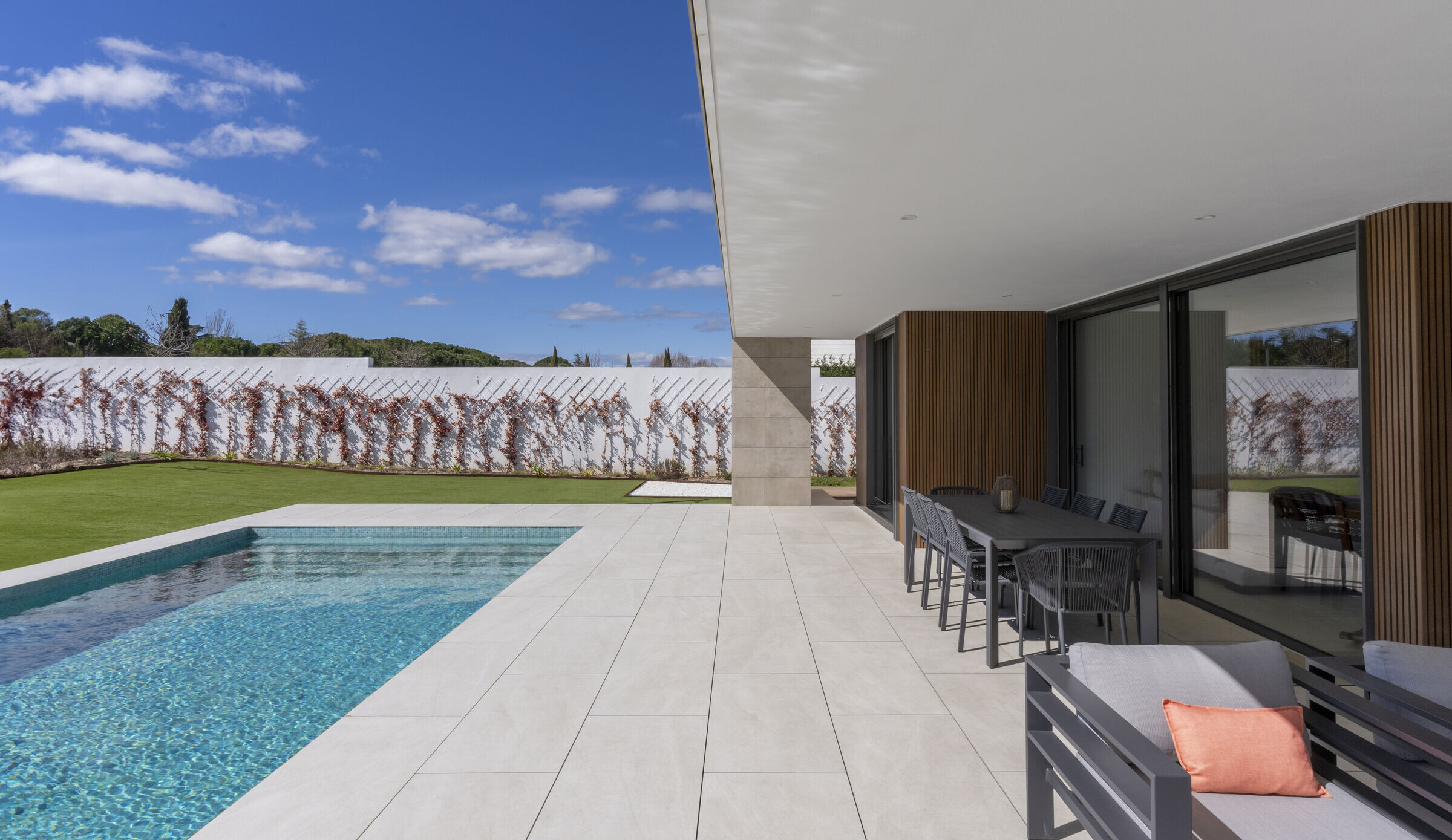 photo_credit Casas inHAUS | Luxury prefabricated house in Madrid