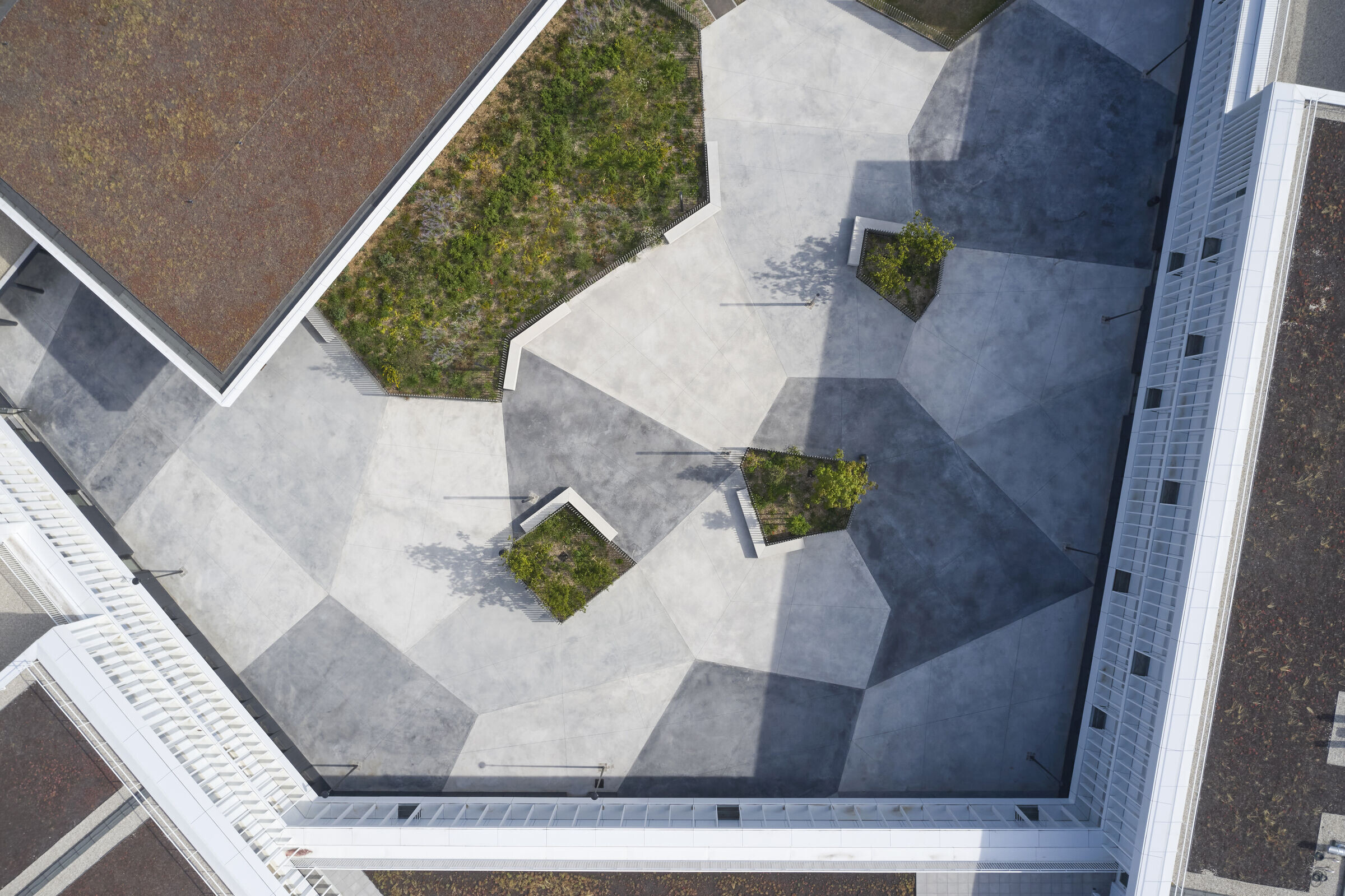 https://archello.com/story/138365/attachments/photos-videos/3 photo_credit Antoine Mercusot