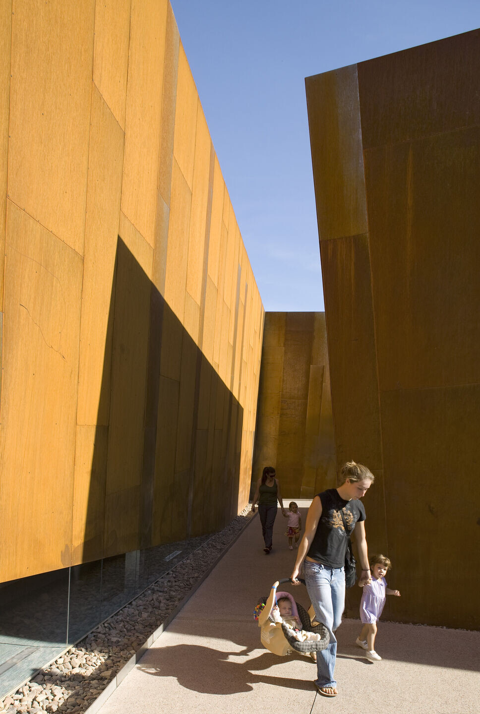 https://archello.com/story/138413/attachments/photos-videos/8 photo_credit Bill Timmerman