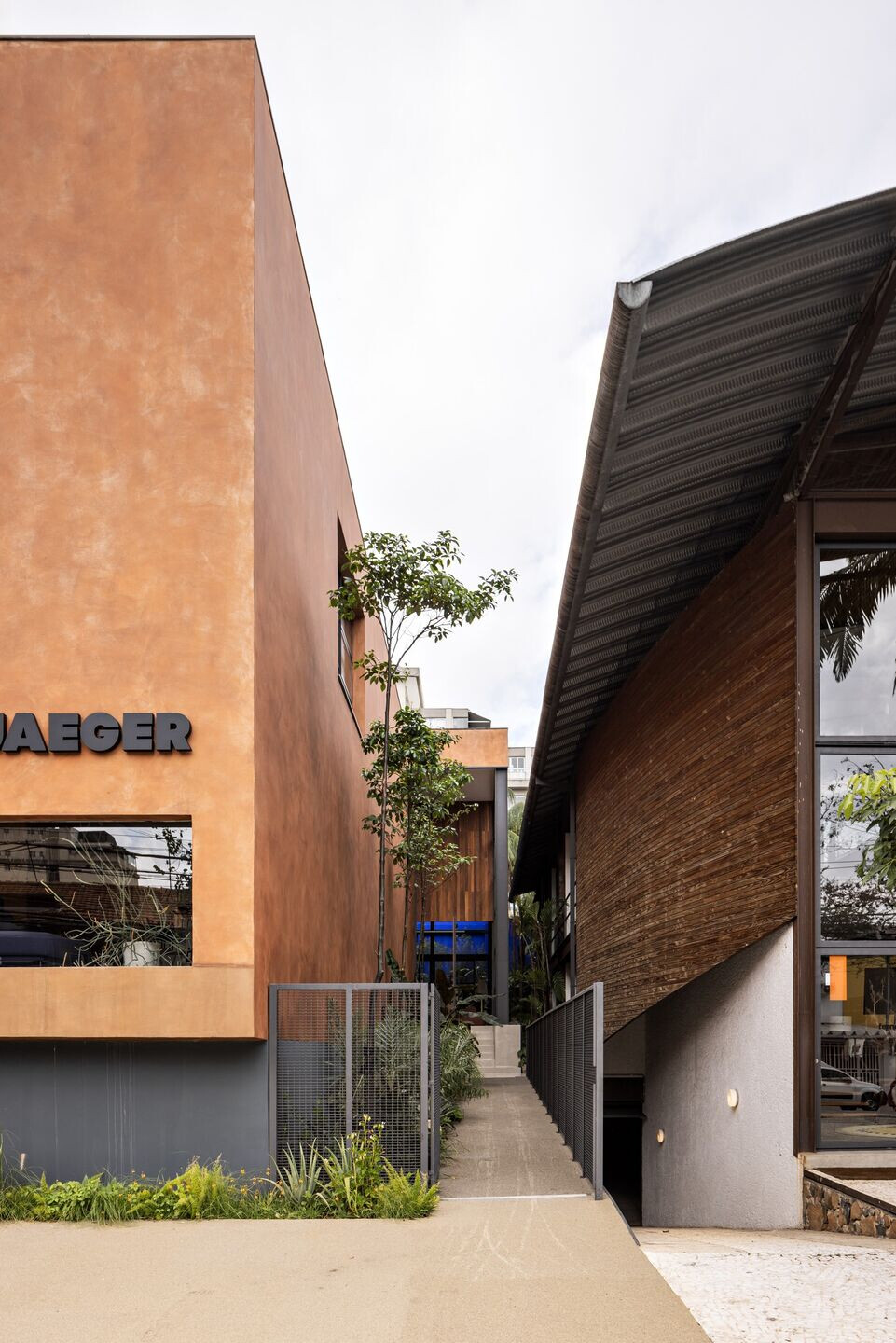 https://archello.com/story/138456/attachments/photos-videos/4 photo_credit Fran Parente