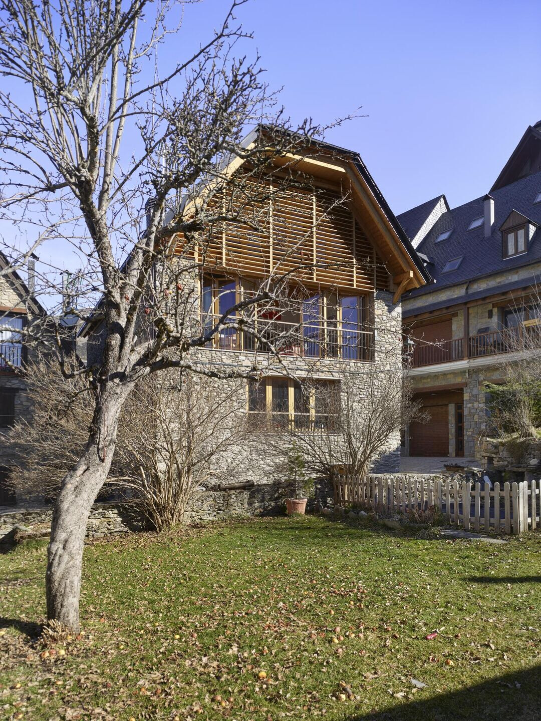 https://archello.com/story/138465/attachments/photos-videos/6 photo_credit Roland Halbe