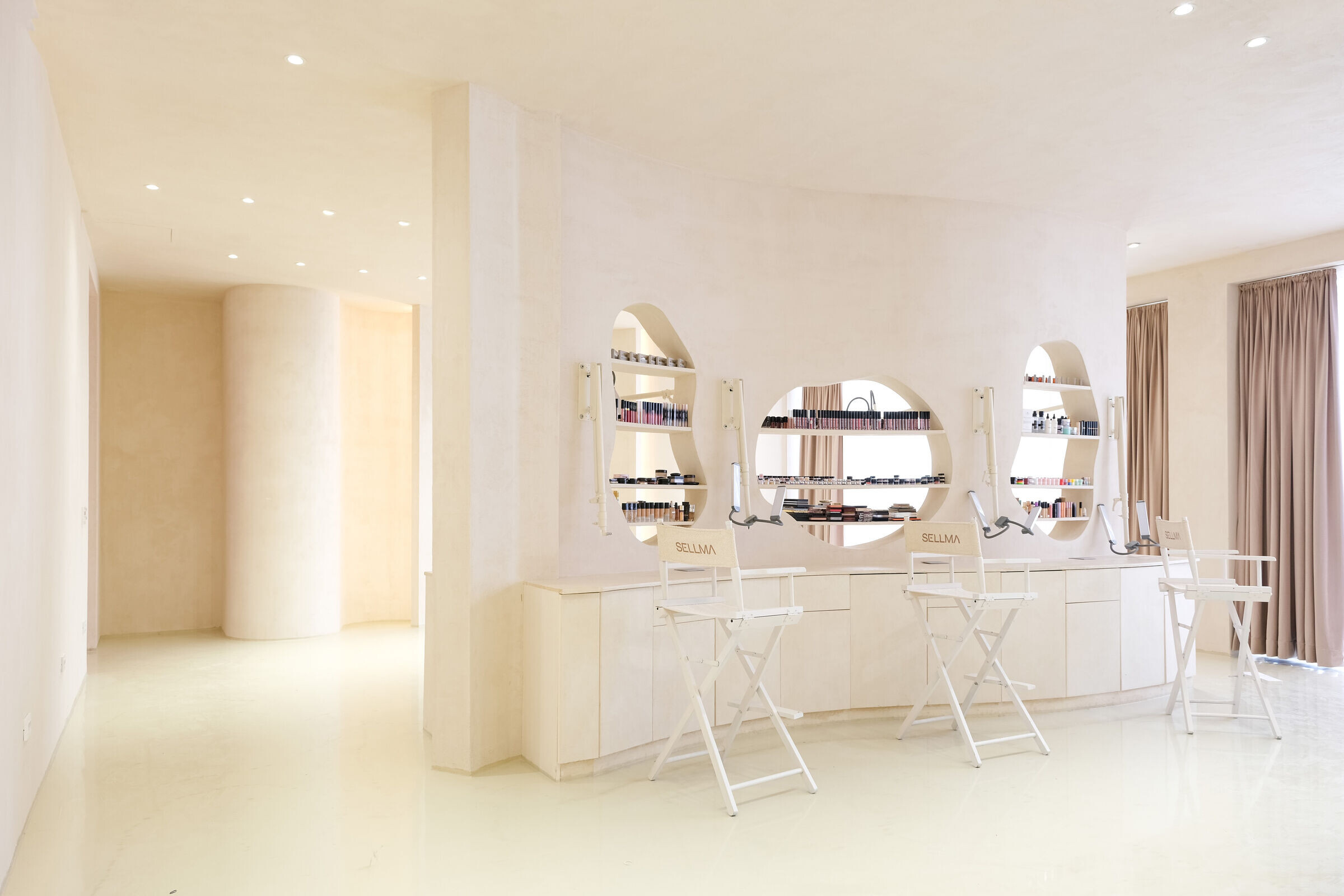 https://archello.com/story/138532/attachments/photos-videos/5 photo_credit Dea Zogiani https://www.instagram.com/ideaz.ideaz/