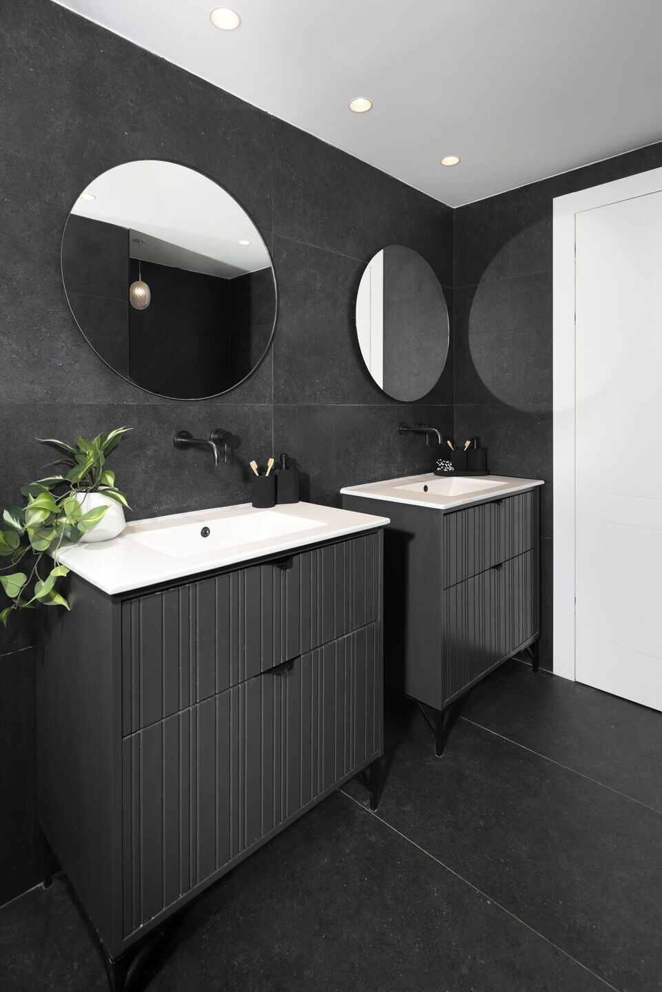 https://archello.com/story/138685/attachments/photos-videos/12 photo_credit Eran Turgeman – Photography Studio