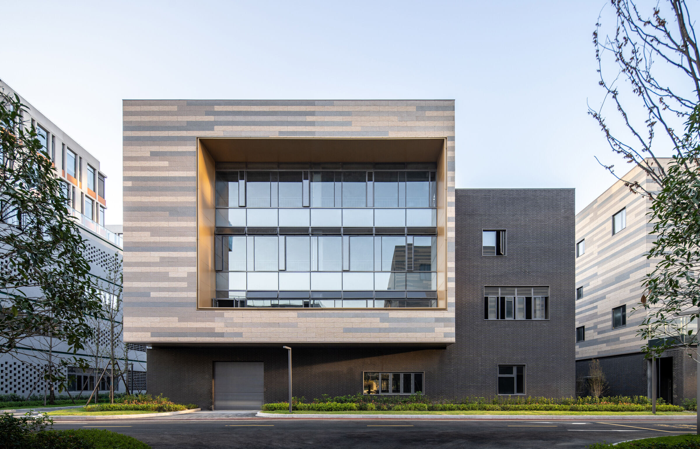 https://archello.com/story/138710/attachments/photos-videos/3 photo_credit line+, PHOTO by Chen Xi Studio