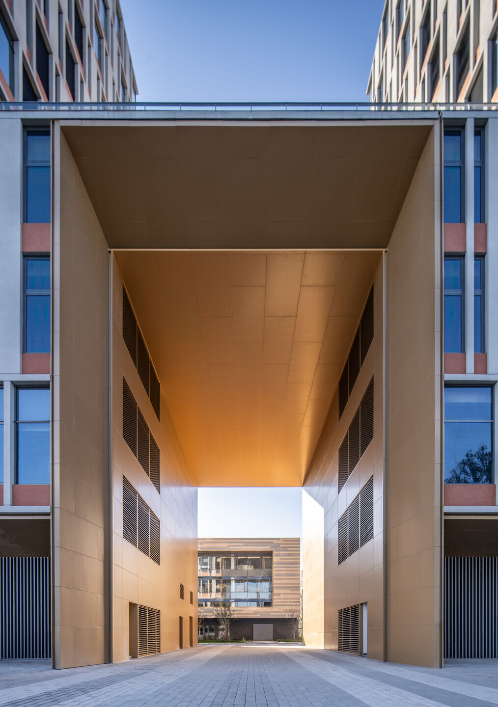 https://archello.com/story/138710/attachments/photos-videos/49 photo_credit line+, PHOTO by Chen Xi Studio