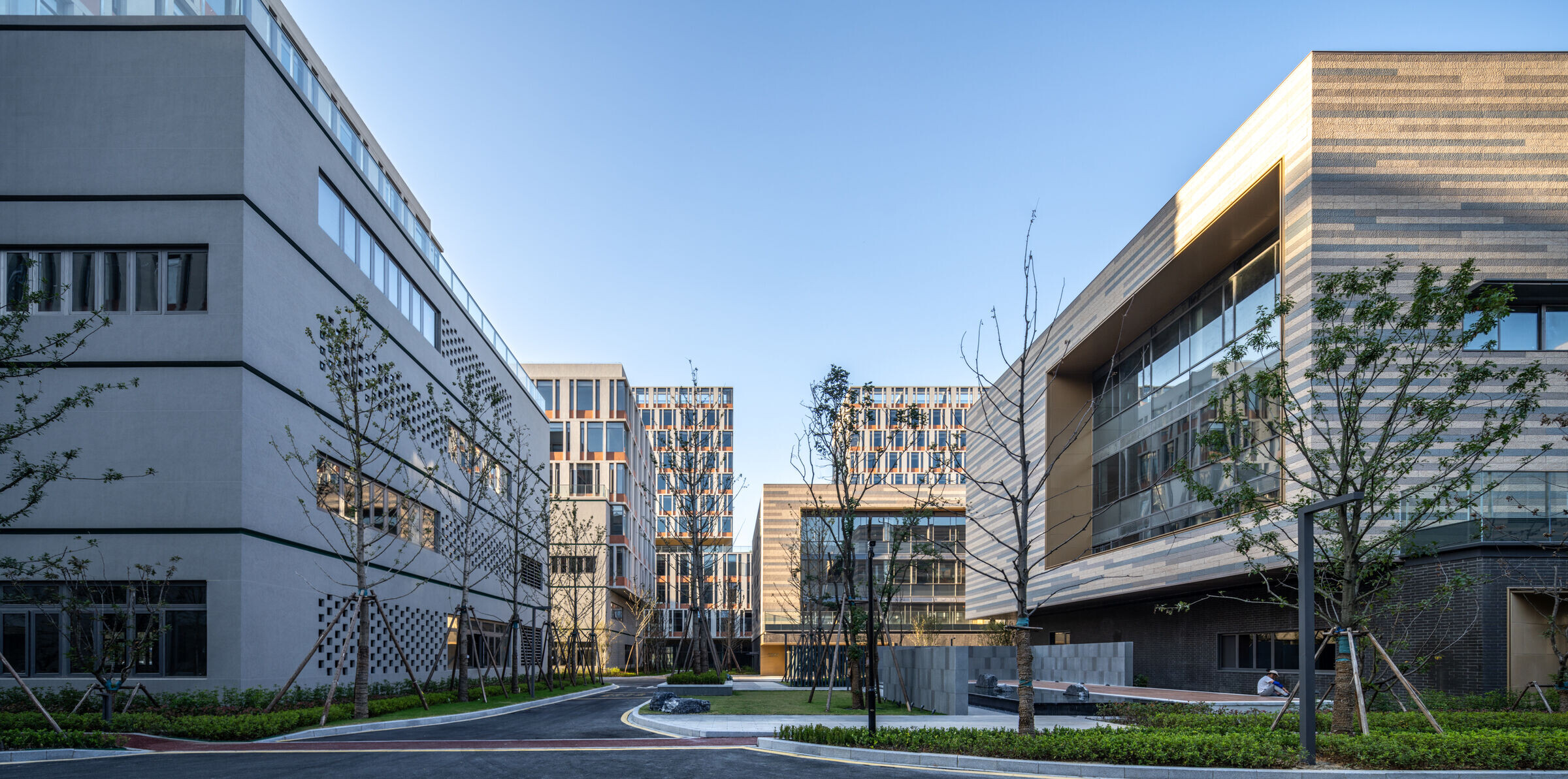 https://archello.com/story/138710/attachments/photos-videos/11 photo_credit line+, PHOTO by Chen Xi Studio
