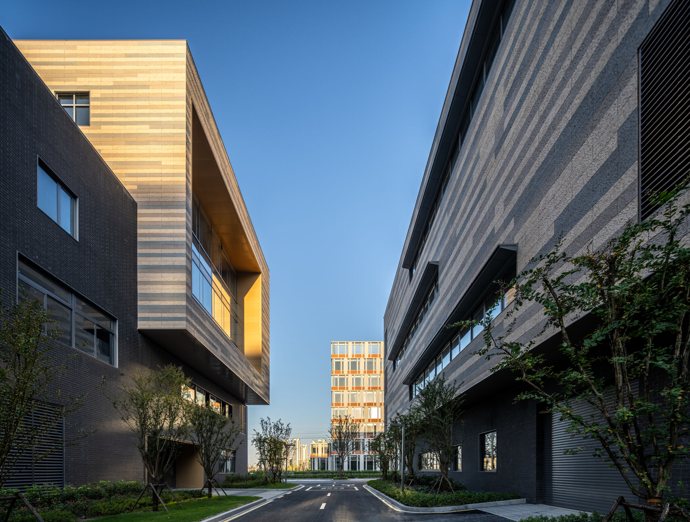 https://archello.com/story/138710/attachments/photos-videos/34 photo_credit line+, PHOTO by Chen Xi Studio