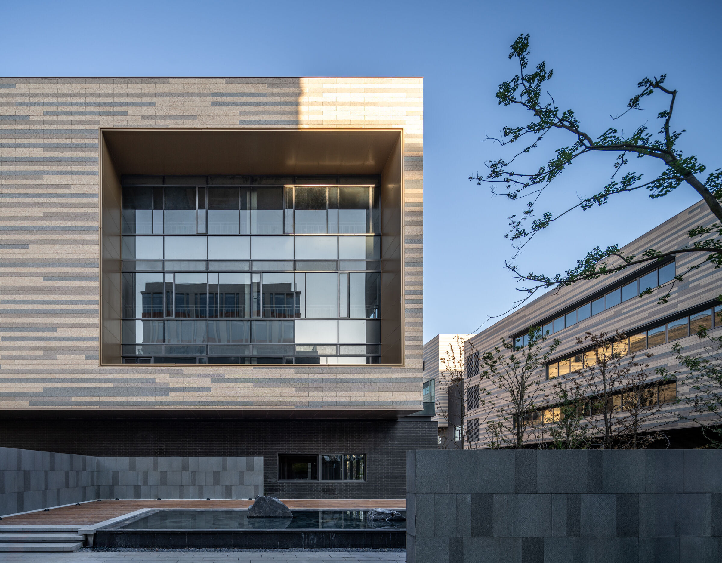 https://archello.com/story/138710/attachments/photos-videos/36 photo_credit line+, PHOTO by Chen Xi Studio