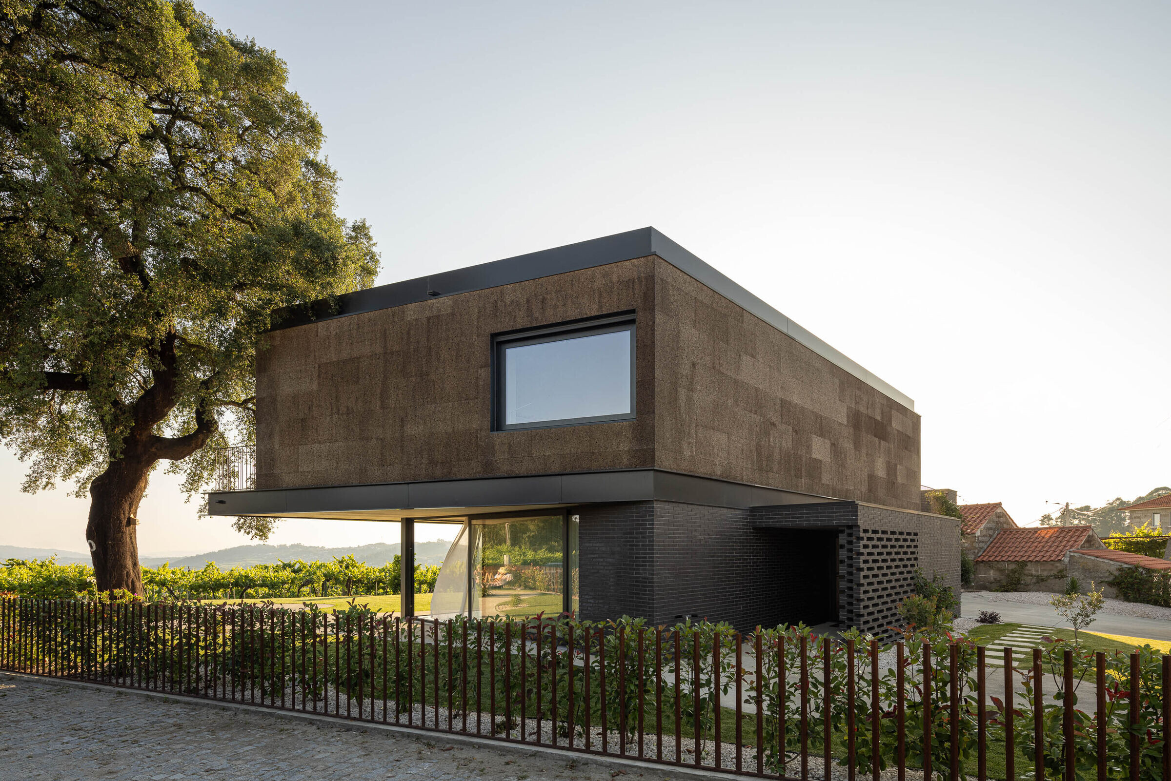 https://archello.com/story/138777/attachments/photos-videos/4 photo_credit Ivo Tavares Studio