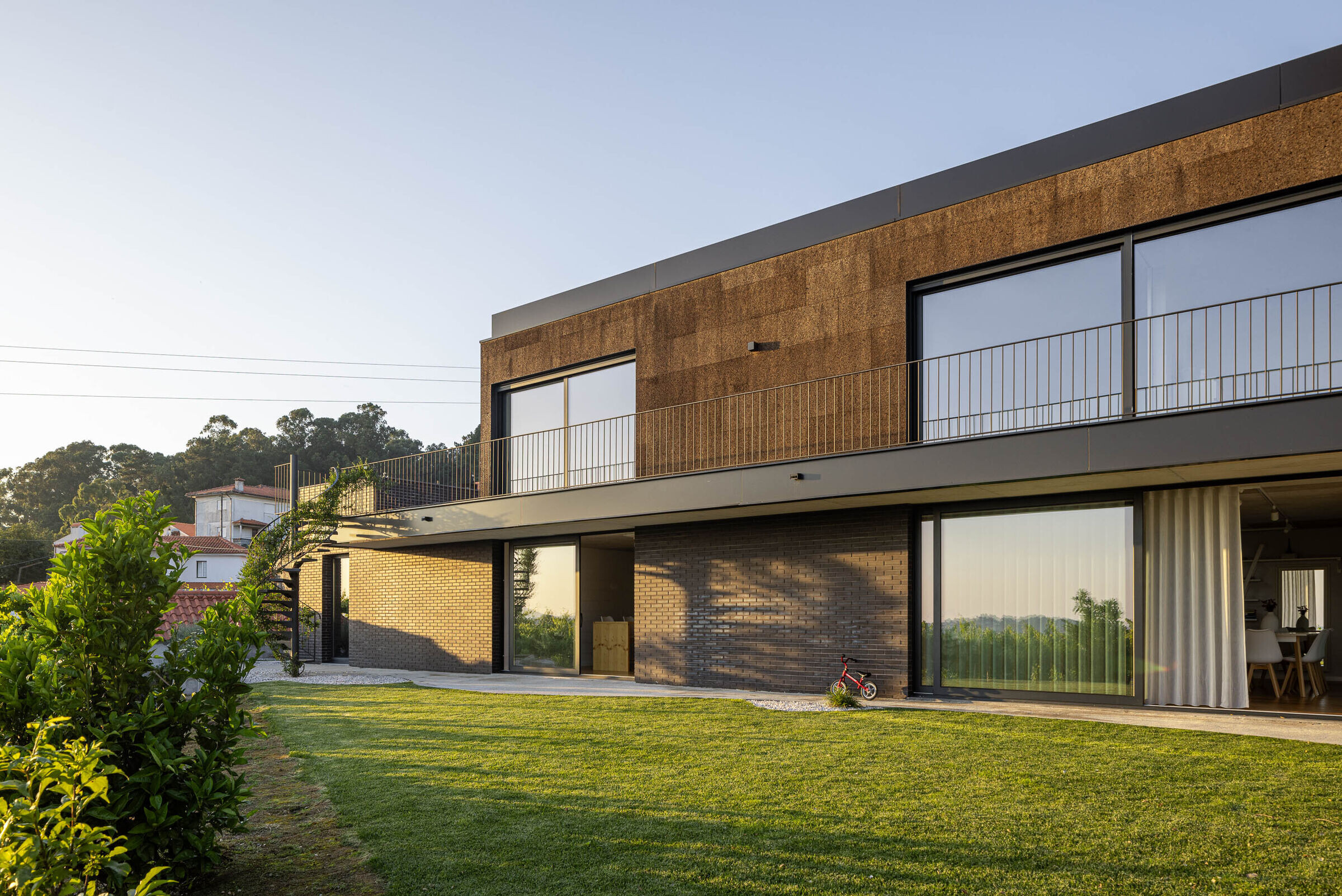https://archello.com/story/138777/attachments/photos-videos/6 photo_credit Ivo Tavares Studio
