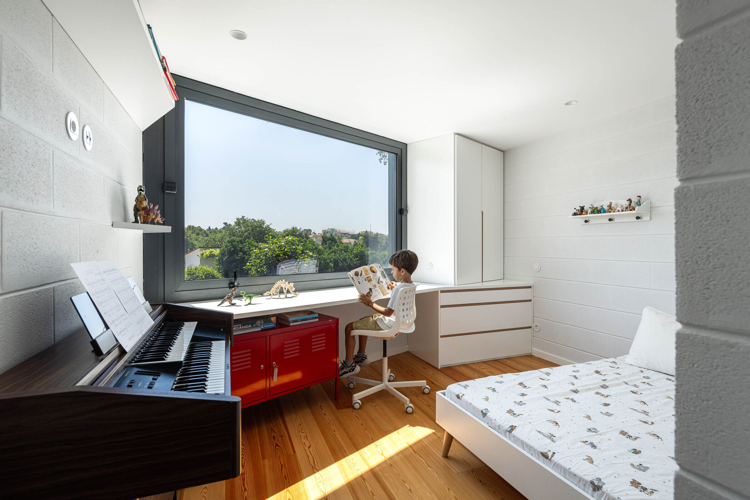 https://archello.com/story/138777/attachments/photos-videos/29 photo_credit Ivo Tavares Studio