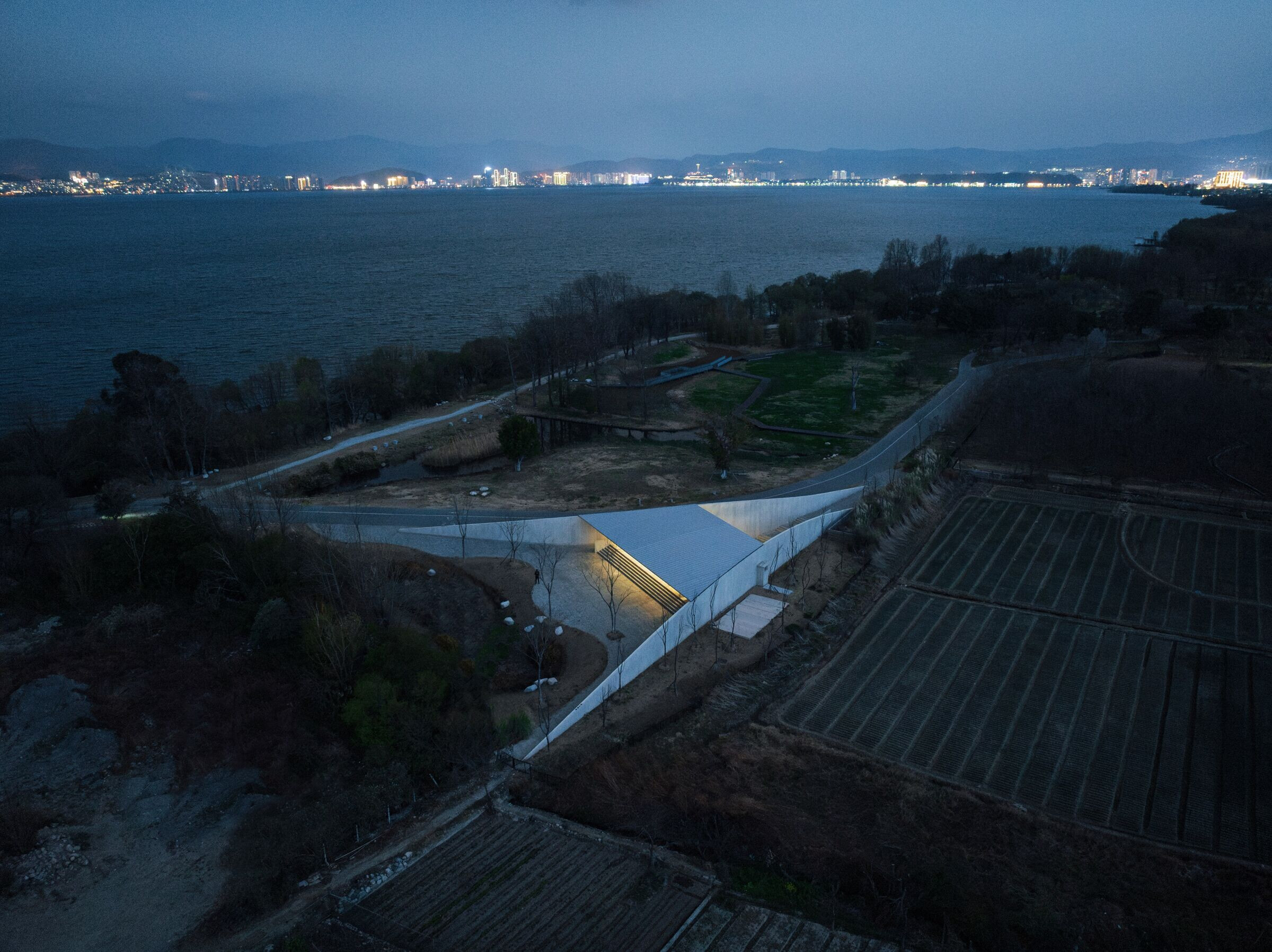 https://archello.com/story/138981/attachments/photos-videos/31 photo_credit Su Chen