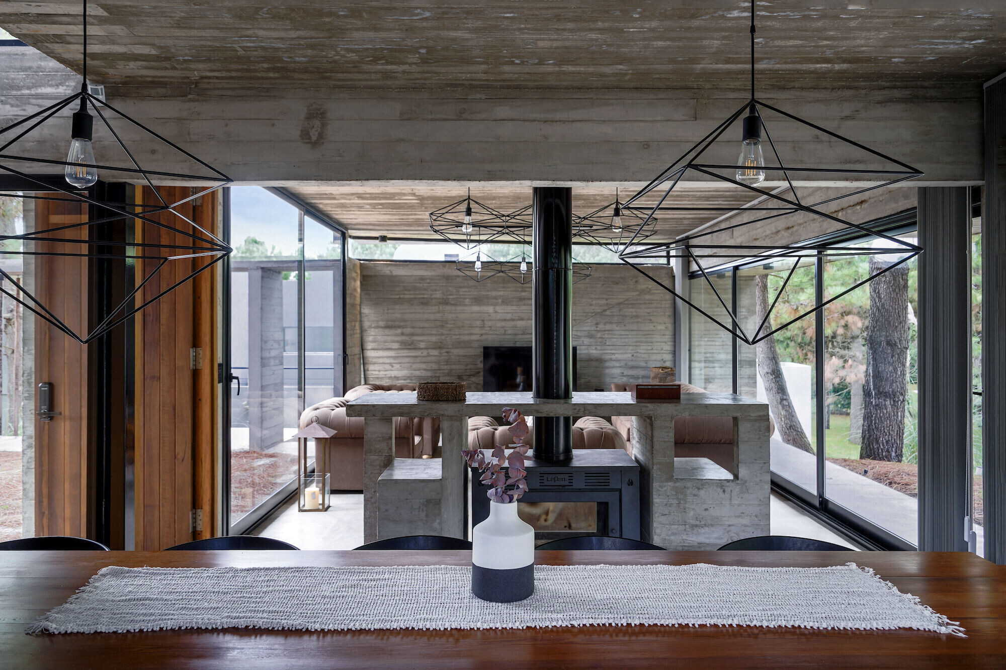https://archello.com/story/139104/attachments/photos-videos/12 photo_credit Hernán de Almeida