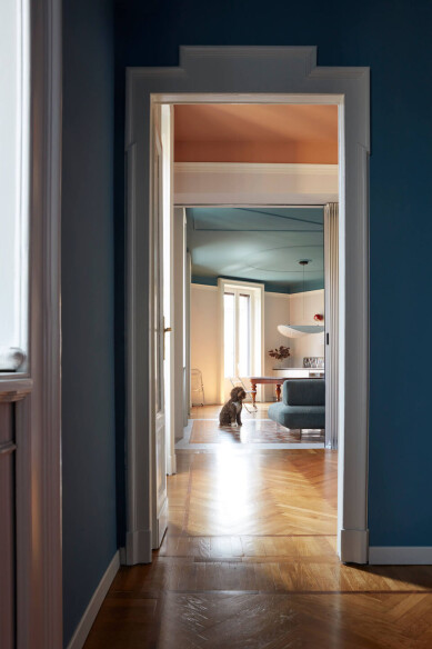 Perspective towards the living area