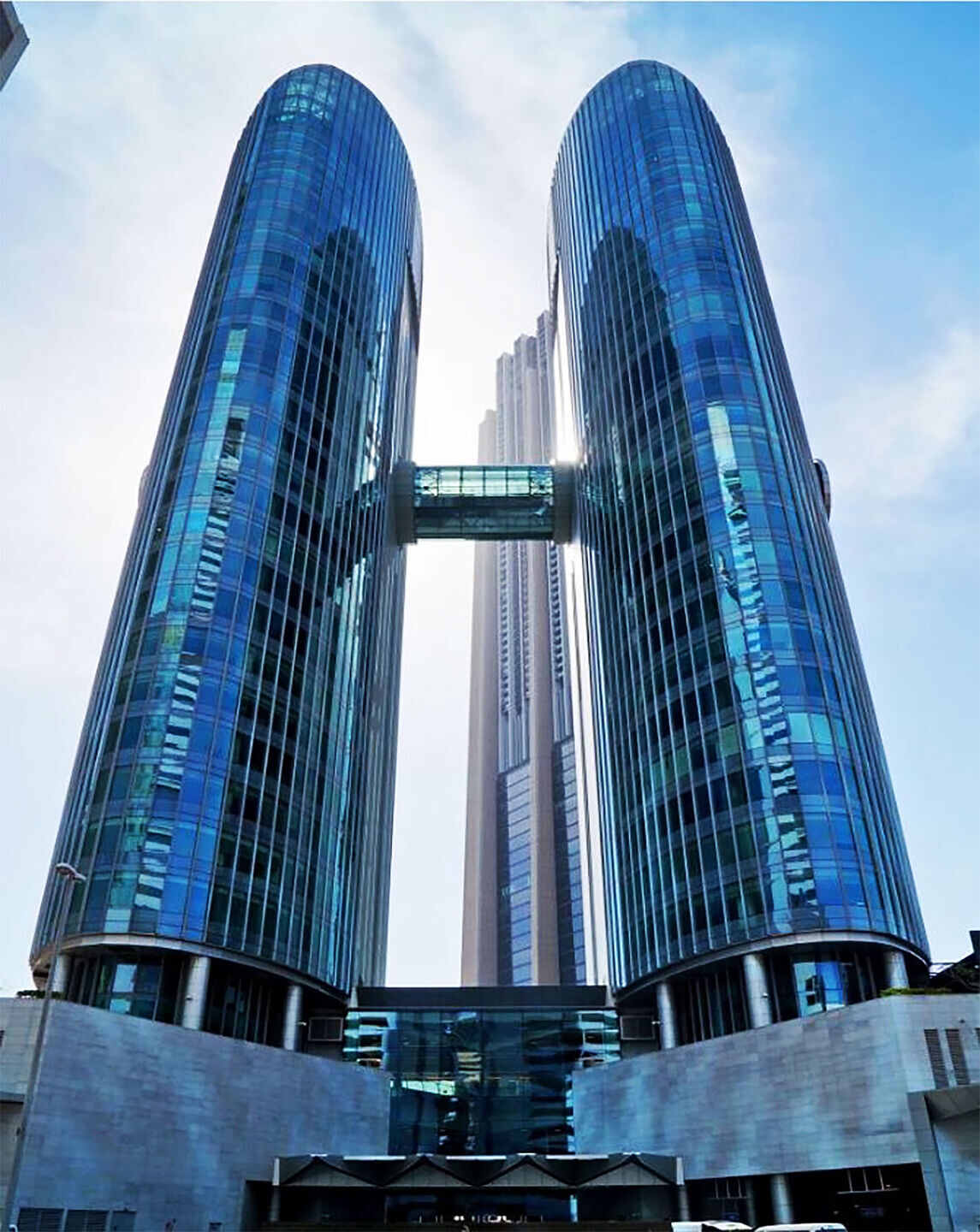 photo_credit Emirates Financial Towers | COOOP™ | Design for Behaviour™