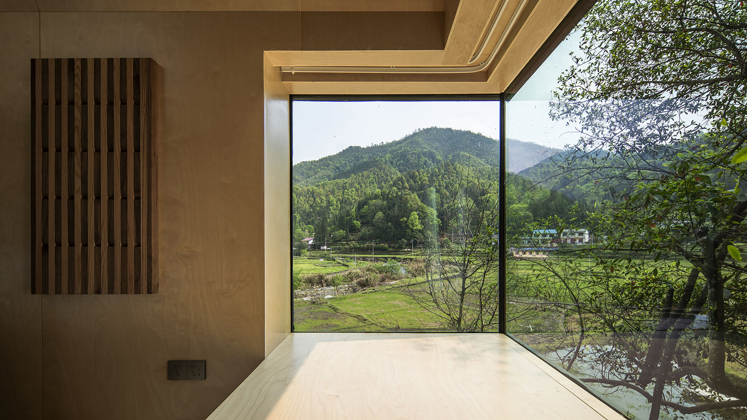 https://archello.com/story/139603/attachments/photos-videos/14 photo_credit EERI
