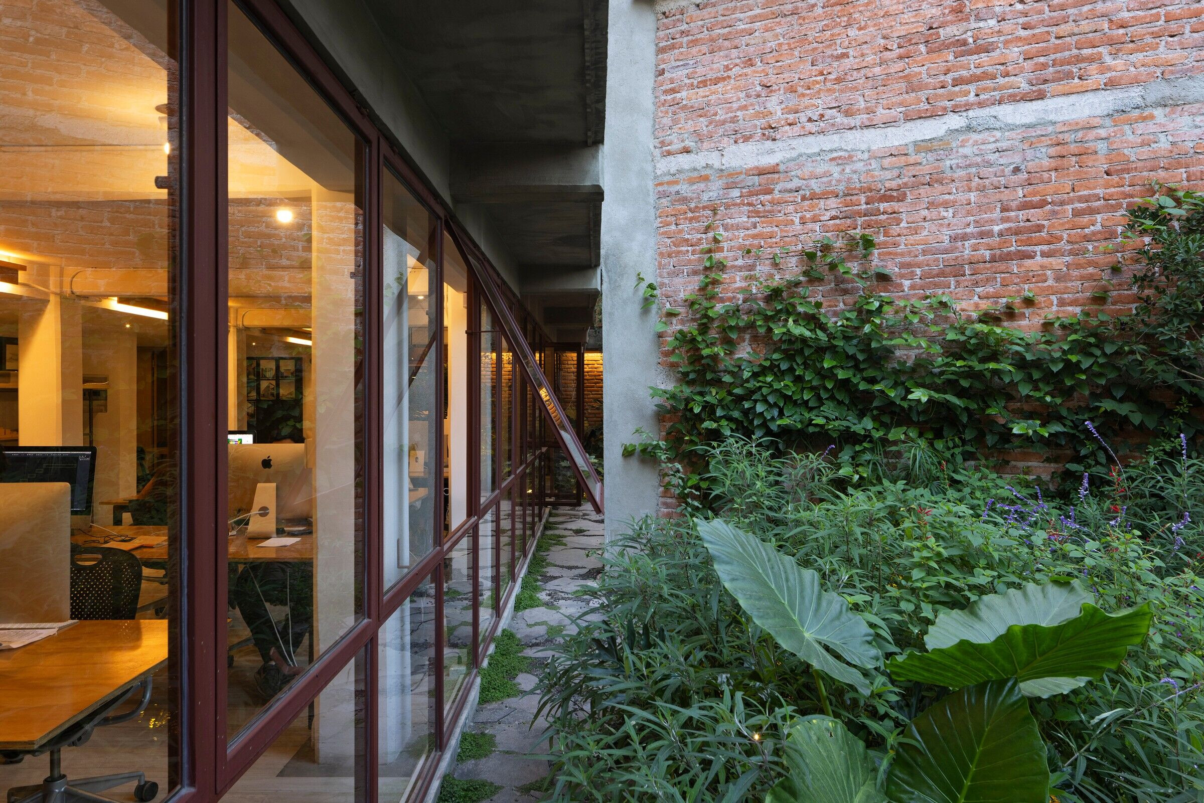 https://archello.com/story/139611/attachments/photos-videos/20 photo_credit Leonardo Finotti